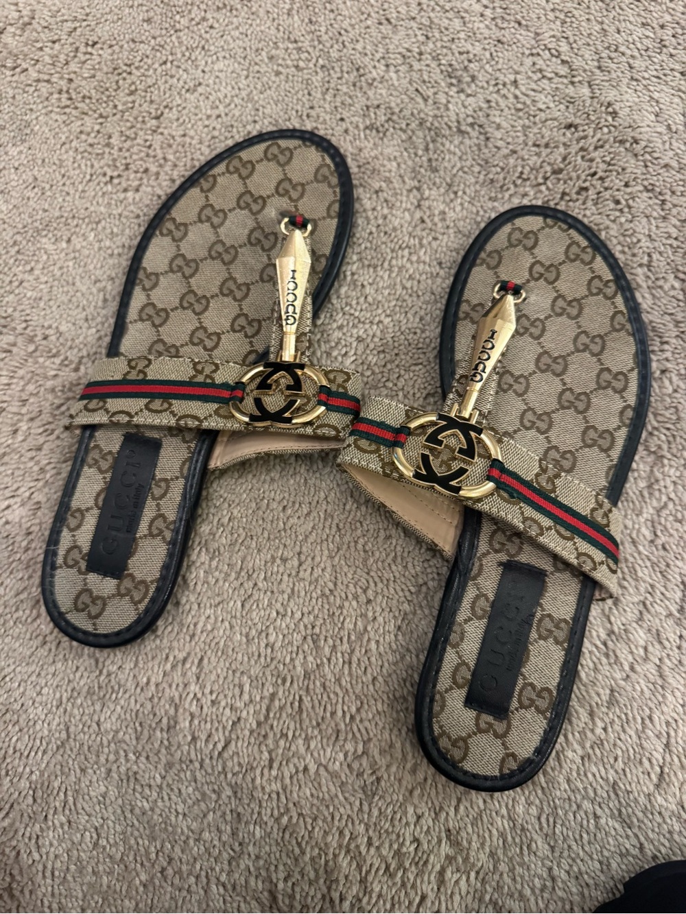 Womens Gucci Sandels great condition